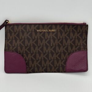 Michael Kors Hattie‎ Clutch & Wristlets Womens Large Brown Plum Zip Purse New